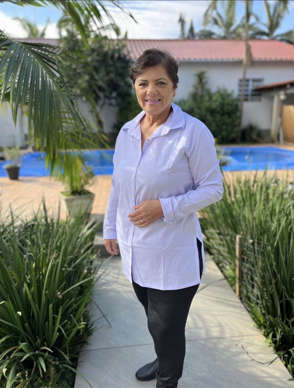 Camisa Lisa Alongada Feminina - Botão ML - Imagem 4